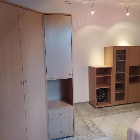 Samostatny Byt V Rodinnem Dome Homestay